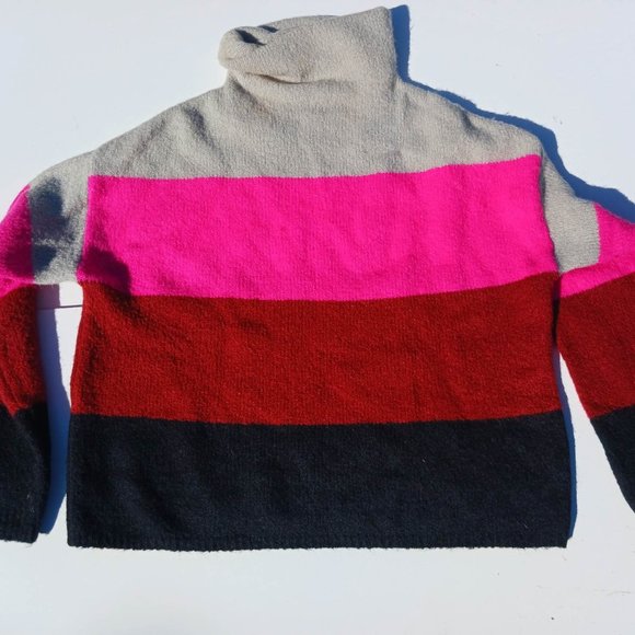 Aqua Size M Pink Red Women's Sweater - Picture 2 of 8
